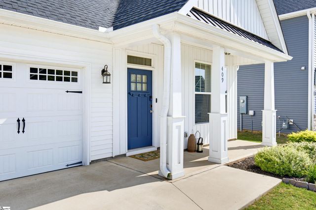 409 River Trace Loop, Simpsonville, SC 29680