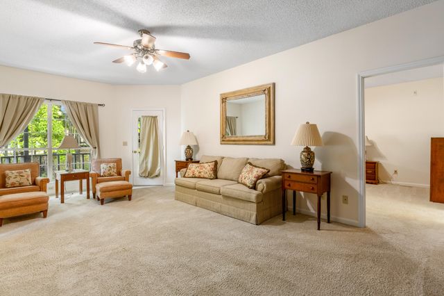 2266 N Shore Acres Road, Soddy Daisy, TN 37379