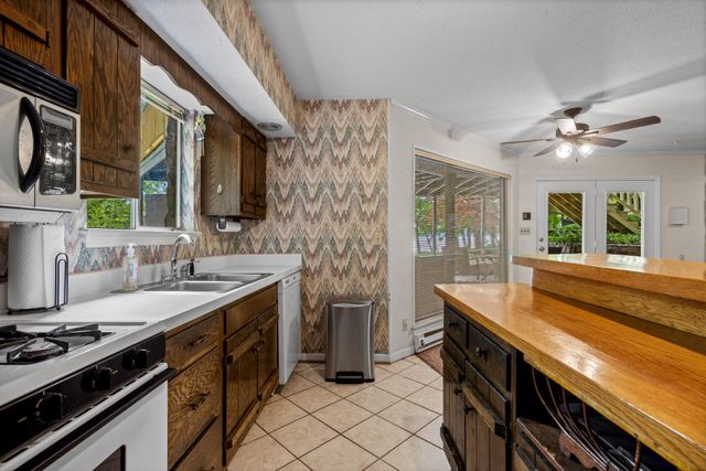 2266 N Shore Acres Road, Soddy Daisy, TN 37379