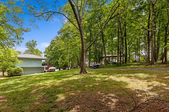 2266 N Shore Acres Road, Soddy Daisy, TN 37379