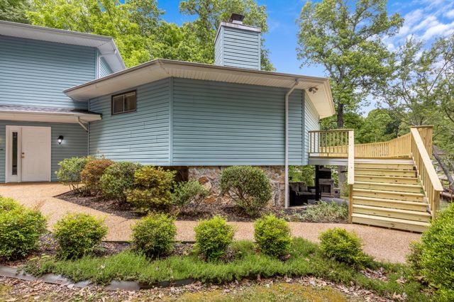 2266 N Shore Acres Road, Soddy Daisy, TN 37379