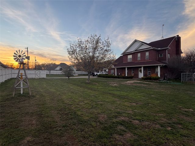 103 Tusk Court, Weatherford, TX 76085
