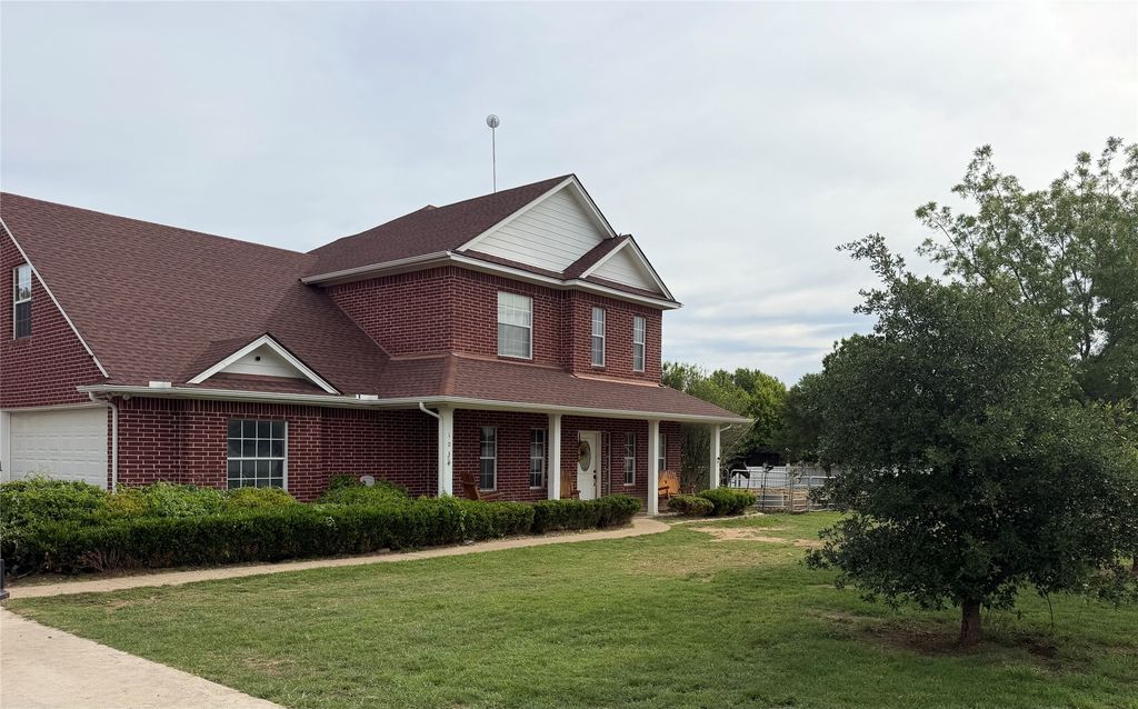 103 Tusk Court, Weatherford, TX 76085