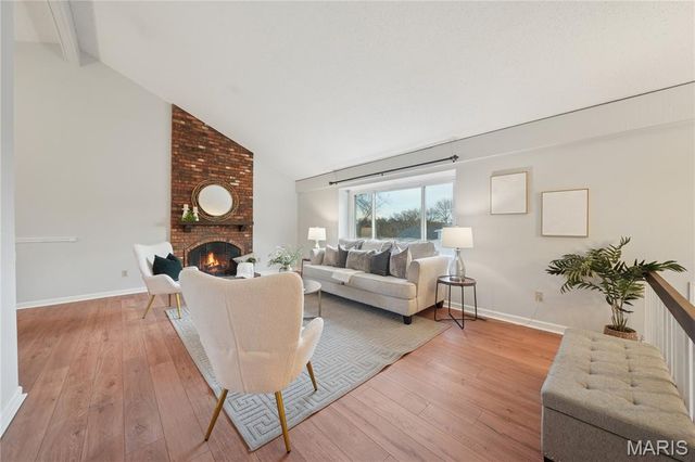 1261 Mautenne Drive, Manchester, MO 63021