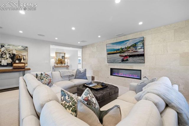 18 2nd Street, Colorado Springs, CO 80906