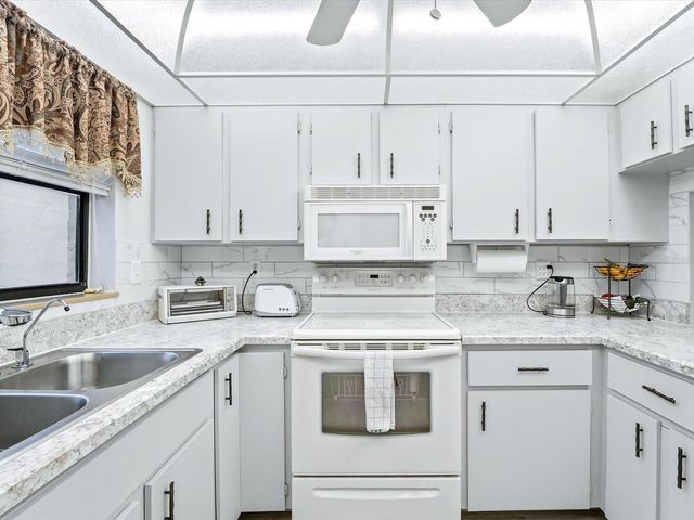 2000 FORREST NELSON BOULEVARD C9, Port Charlotte, FL 33952