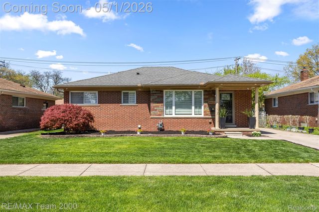 26622 Hass Street, Dearborn Heights, MI 48127