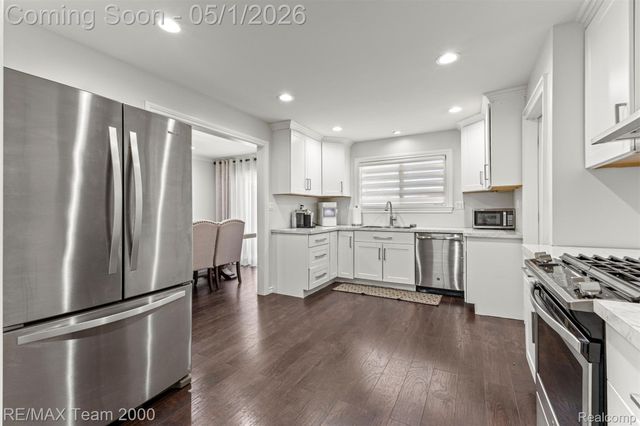 26622 Hass Street, Dearborn Heights, MI 48127
