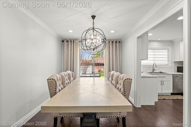 26622 Hass Street, Dearborn Heights, MI 48127