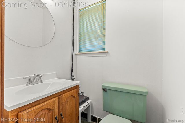 26622 Hass Street, Dearborn Heights, MI 48127