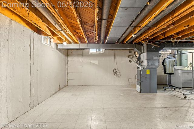 26622 Hass Street, Dearborn Heights, MI 48127