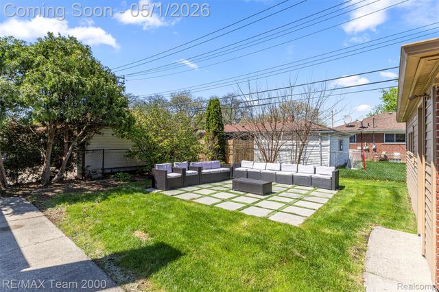 26622 Hass Street, Dearborn Heights, MI 48127