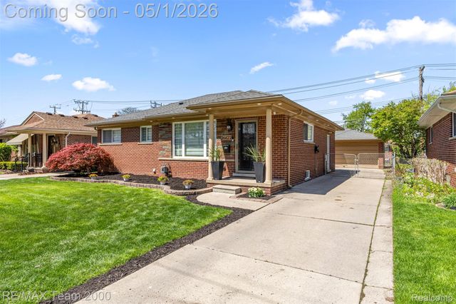 26622 Hass Street, Dearborn Heights, MI 48127
