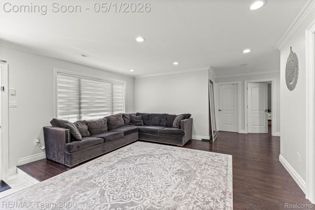 26622 Hass Street, Dearborn Heights, MI 48127