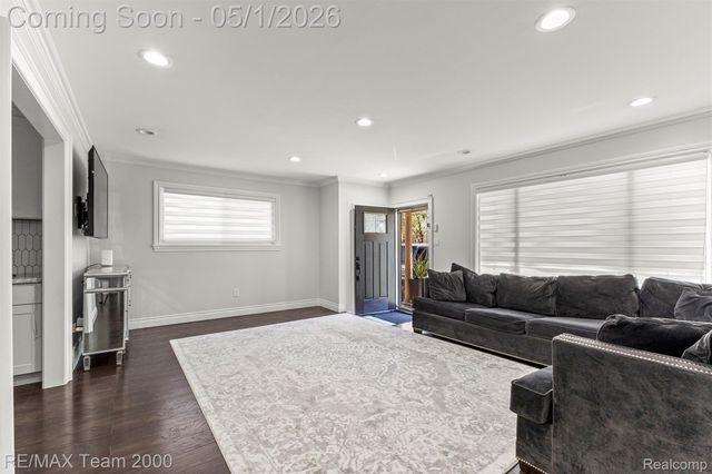 26622 Hass Street, Dearborn Heights, MI 48127