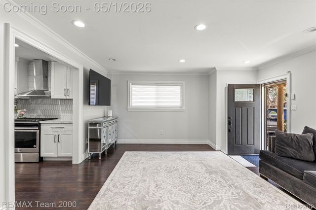 26622 Hass Street, Dearborn Heights, MI 48127