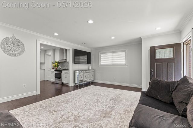 26622 Hass Street, Dearborn Heights, MI 48127