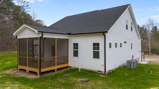 20 Stream View Way, Spring Hope, NC 27882