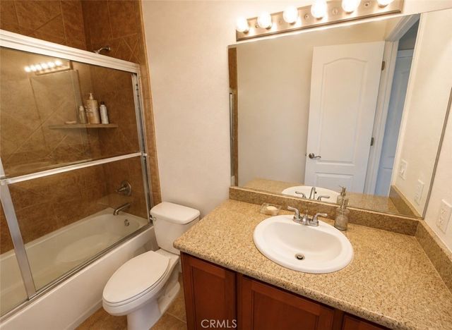 675 Winners Circle, San Jacinto, CA 92582