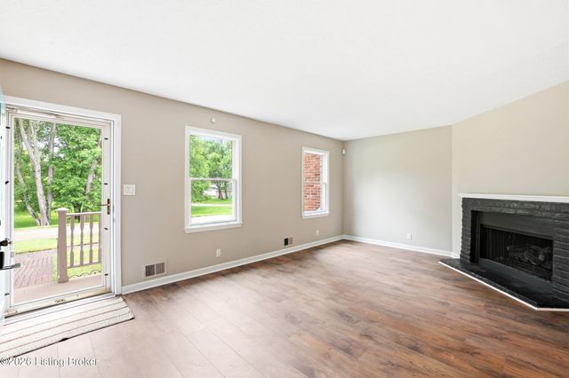3021 Bushmill Park, Louisville, KY 40241