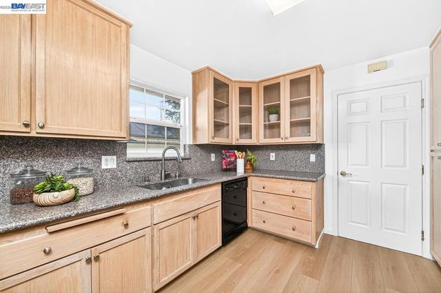 123 123 Kelobra Ct, Walnut Creek, CA 94598