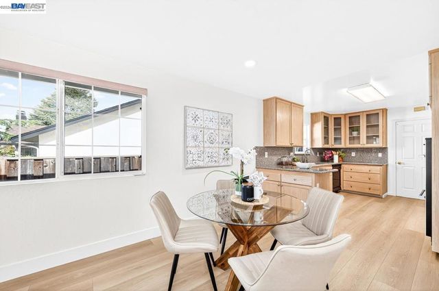 123 123 Kelobra Ct, Walnut Creek, CA 94598