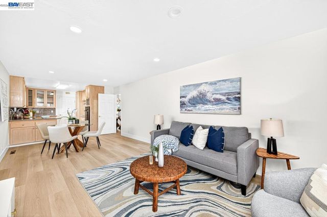 123 123 Kelobra Ct, Walnut Creek, CA 94598