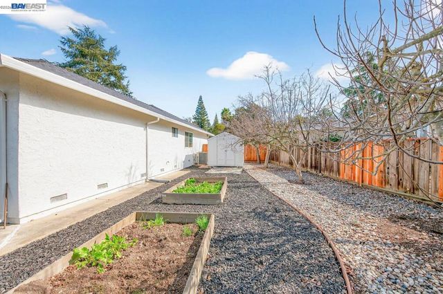 123 123 Kelobra Ct, Walnut Creek, CA 94598