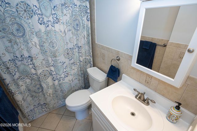 18 Pero Court, Sayreville, NJ 08872