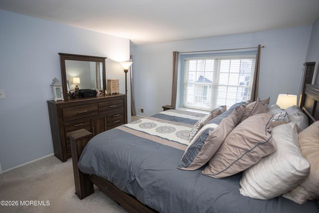 18 Pero Court, Sayreville, NJ 08872