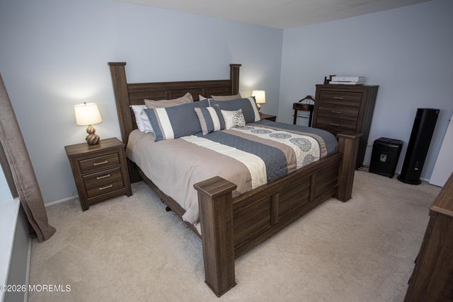 18 Pero Court, Sayreville, NJ 08872