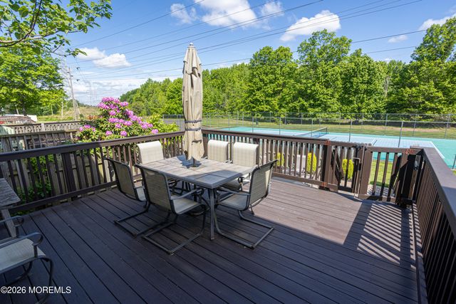 18 Pero Court, Sayreville, NJ 08872