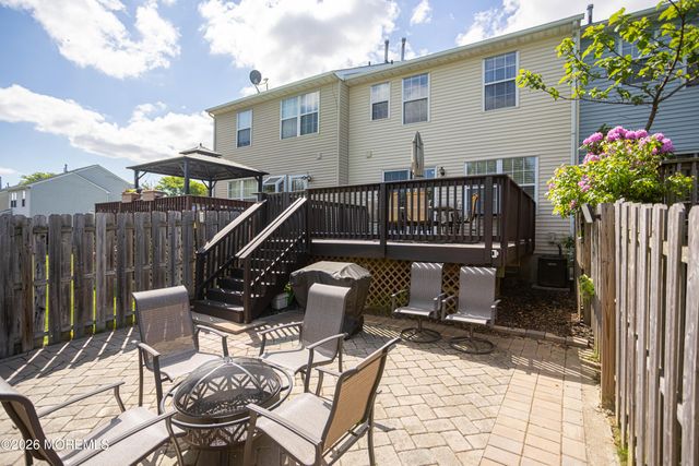 18 Pero Court, Sayreville, NJ 08872