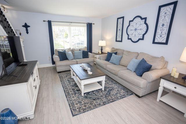 18 Pero Court, Sayreville, NJ 08872
