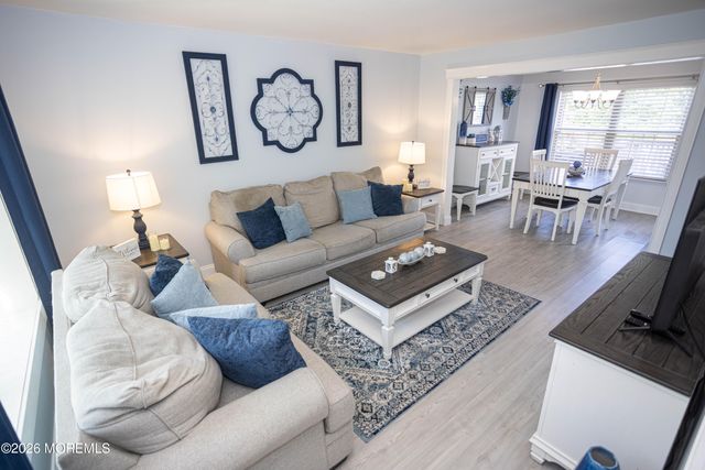 18 Pero Court, Sayreville, NJ 08872