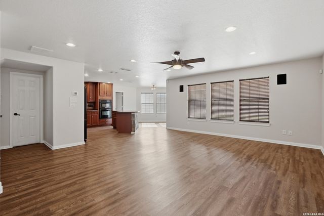 233 SPRINGTREE TRL, Cibolo, TX 78108