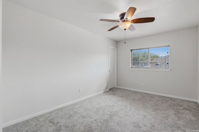 233 SPRINGTREE TRL, Cibolo, TX 78108