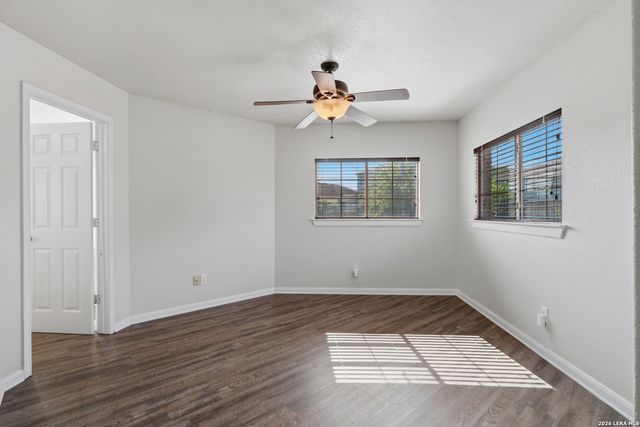 233 SPRINGTREE TRL, Cibolo, TX 78108
