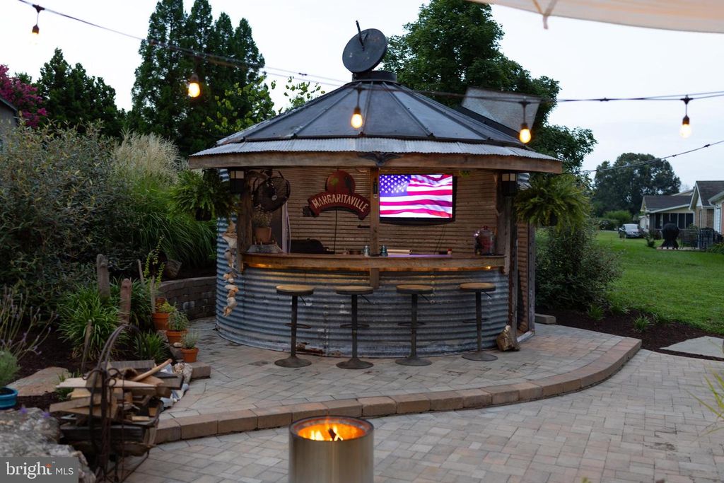 714 JACKSON ST, Woodstock, VA 22664