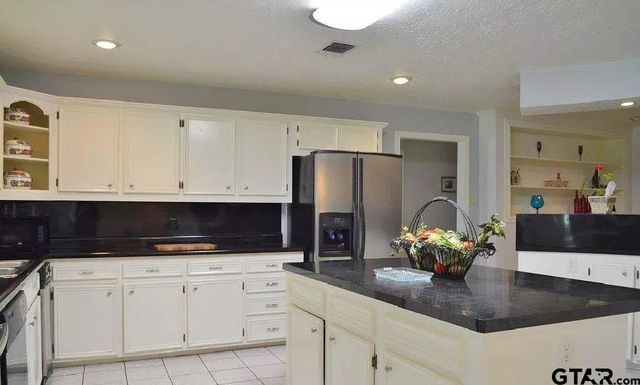 1520 N Texas Ave, Palestine, TX 75803