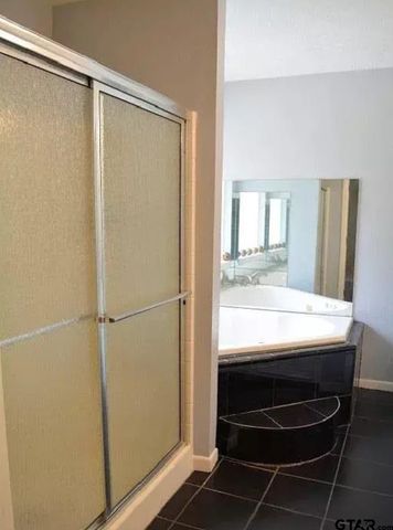 1520 N Texas Ave, Palestine, TX 75803