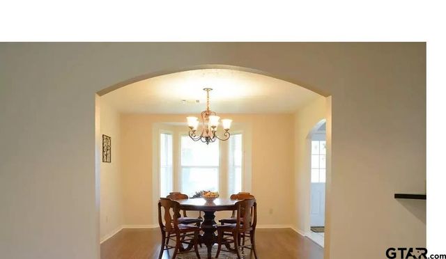 1520 N Texas Ave, Palestine, TX 75803