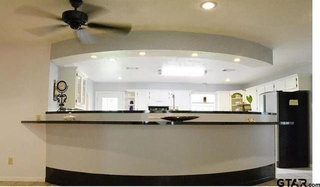 1520 N Texas Ave, Palestine, TX 75803