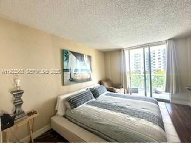 19390 Collins Avenue 414, Sunny Isles Beach, FL 33160