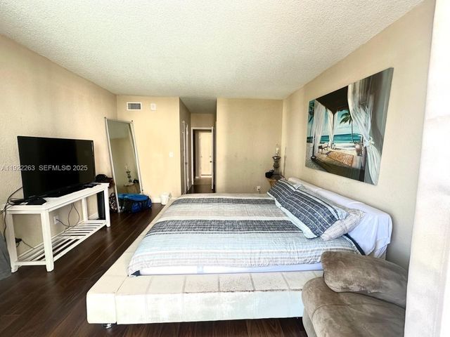 19390 Collins Avenue 414, Sunny Isles Beach, FL 33160