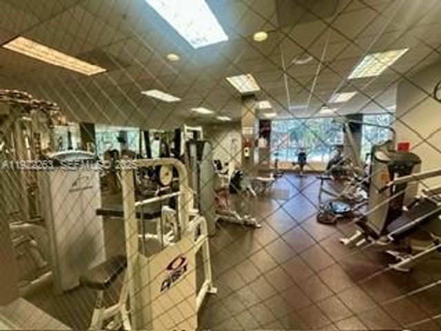 19390 Collins Avenue 414, Sunny Isles Beach, FL 33160