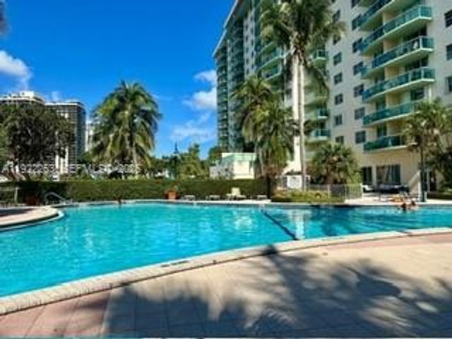 19390 Collins Avenue 414, Sunny Isles Beach, FL 33160
