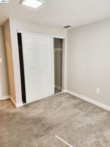 28 W Madill St, Antioch, CA 94509