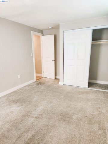 28 W Madill St, Antioch, CA 94509