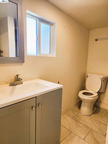 28 W Madill St, Antioch, CA 94509